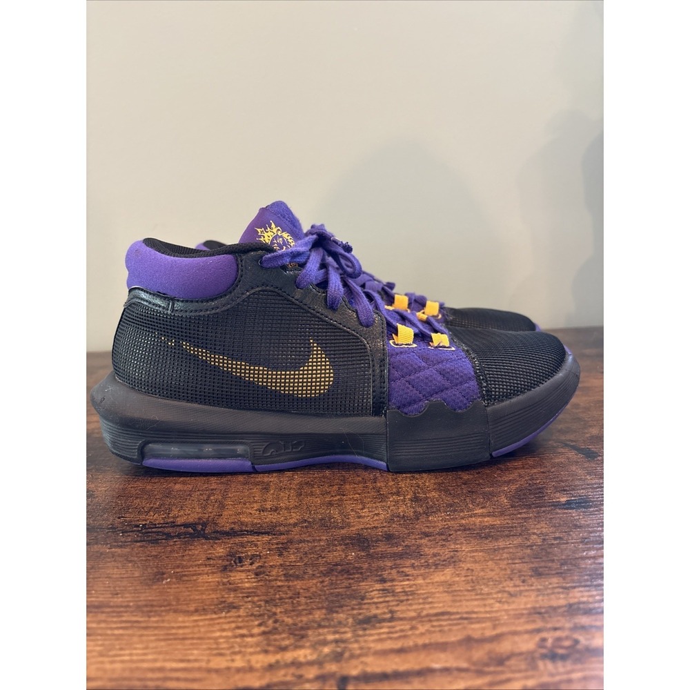 Nike Men's Black Purple and Gold Athletic Shoes